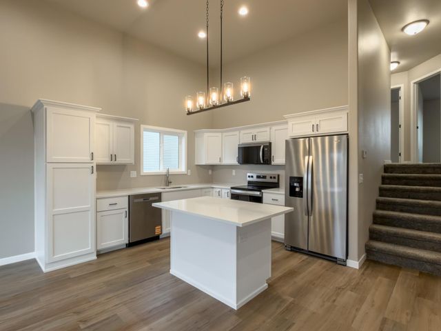 6227 87th Avenue S, Horace, ND 58047