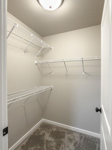 6227 87th Avenue S, Horace, ND 58047