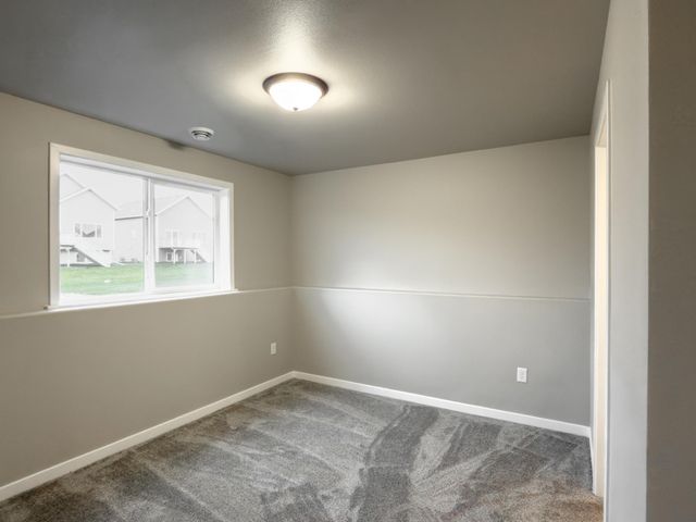 6227 87th Avenue S, Horace, ND 58047