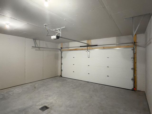 6227 87th Avenue S, Horace, ND 58047