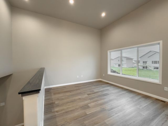 6227 87th Avenue S, Horace, ND 58047