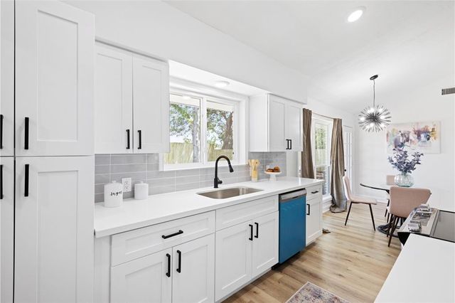2302 Bayou Drive, League City, TX 77573