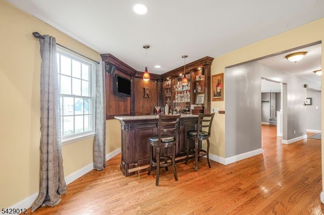 30 Oakley Way, Wayne Twp., NJ 07470