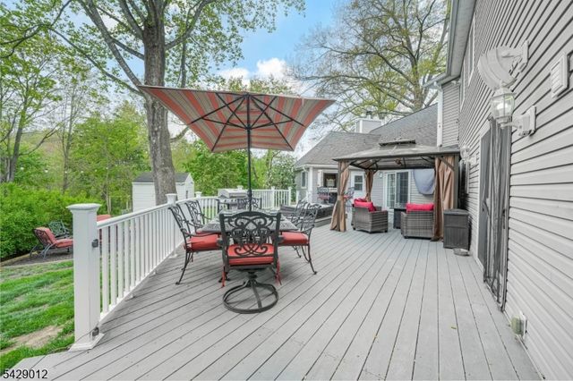30 Oakley Way, Wayne Twp., NJ 07470