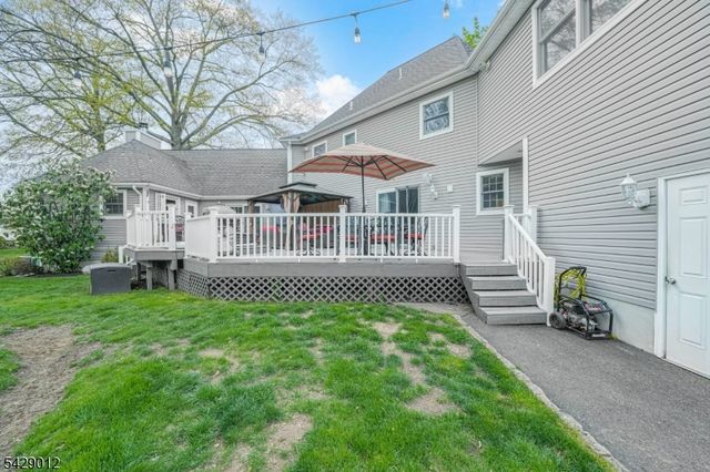 30 Oakley Way, Wayne Twp., NJ 07470