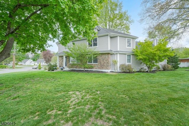 30 Oakley Way, Wayne Twp., NJ 07470