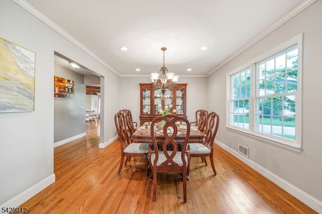 30 Oakley Way, Wayne Twp., NJ 07470