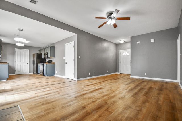 400 Zurich Court, Clarksville, TN 37040