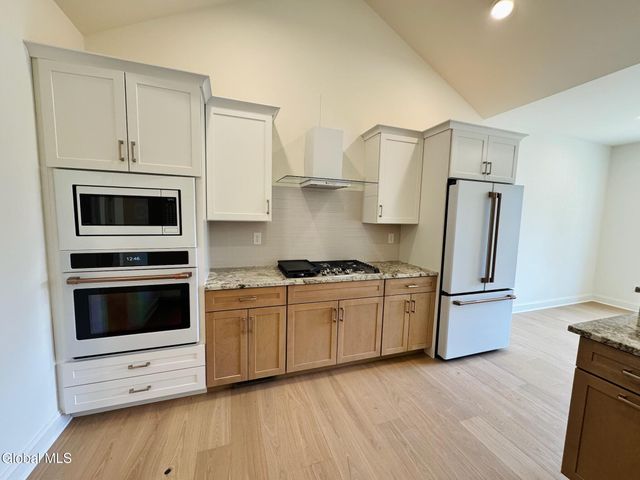 105 Maxwell Road, Colonie, NY 12110