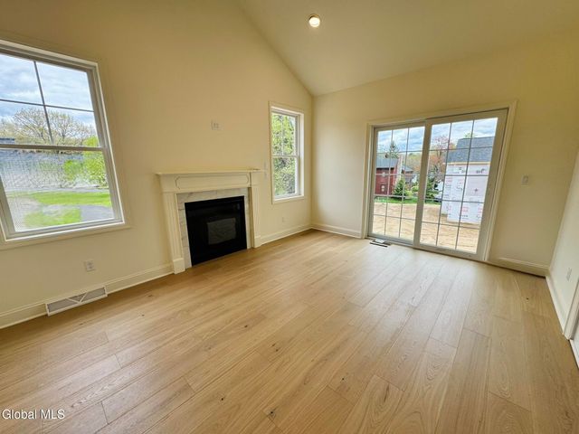 105 Maxwell Road, Colonie, NY 12110