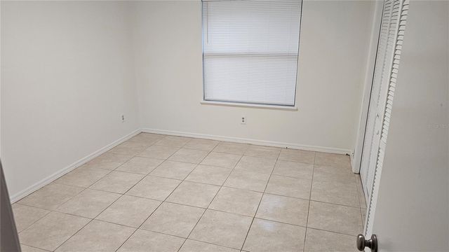 372 E BEACH STREET, Groveland, FL 34736