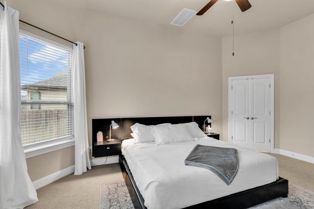 129 Birkshire DR, Georgetown, TX 78626