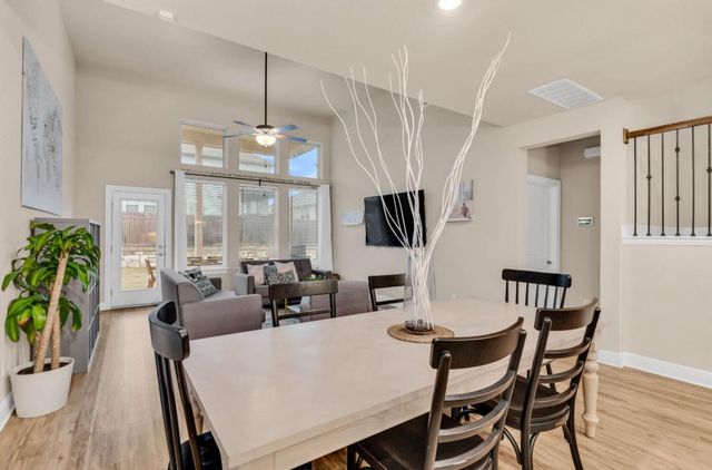 129 Birkshire DR, Georgetown, TX 78626