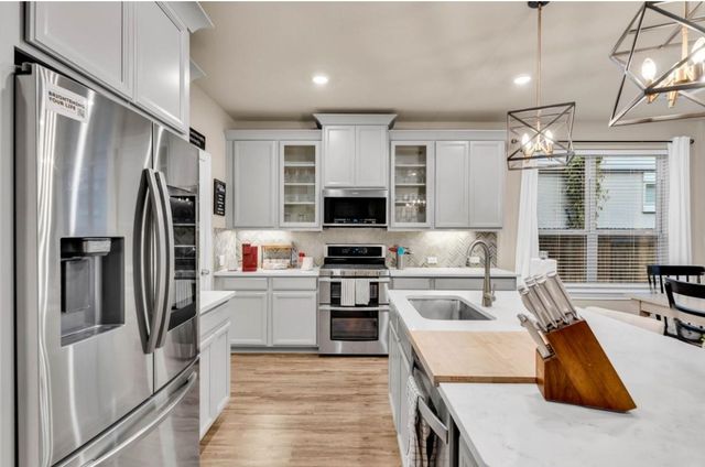 129 Birkshire DR, Georgetown, TX 78626