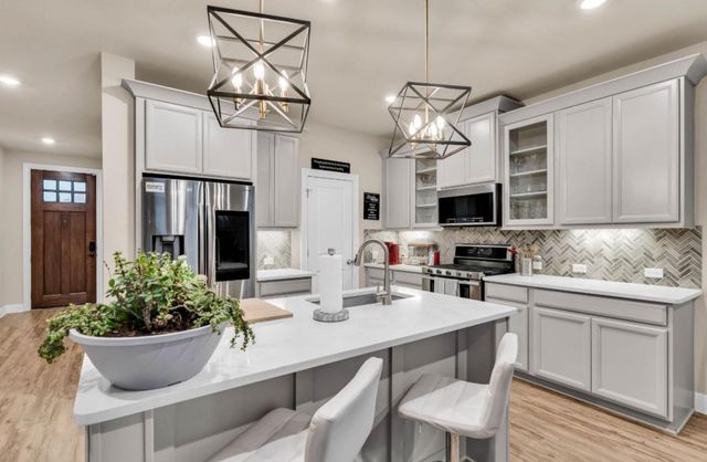 129 Birkshire DR, Georgetown, TX 78626