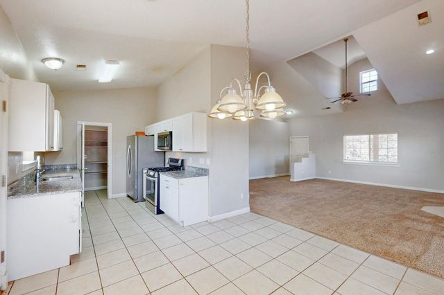 2 GRAYSON Court, Edgewood, NM 87015
