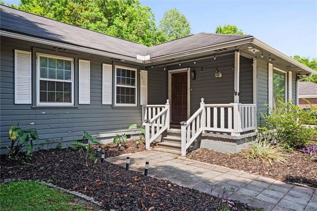 212 Valley Road, Chickasaw, AL 36611