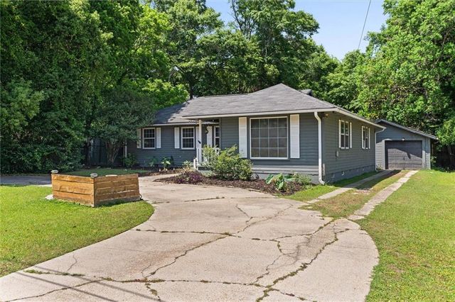 212 Valley Road, Chickasaw, AL 36611