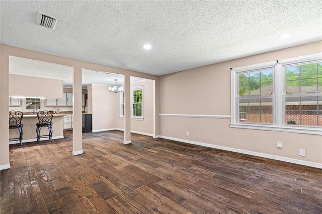 212 Valley Road, Chickasaw, AL 36611