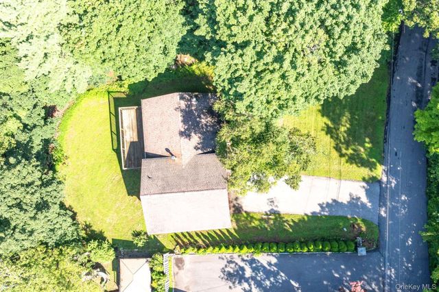 45 Laurelton Road, Mount Kisco, NY 10549