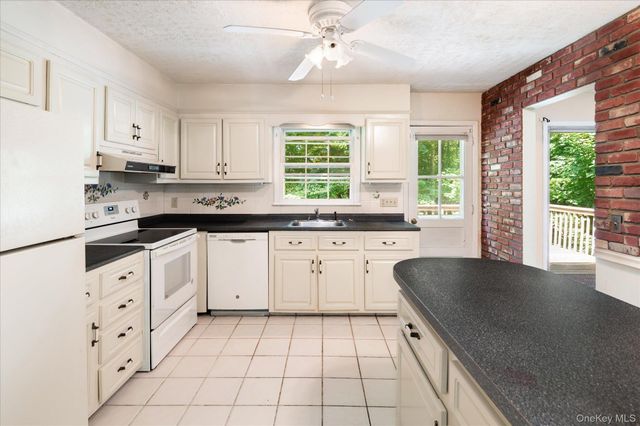 45 Laurelton Road, Mount Kisco, NY 10549