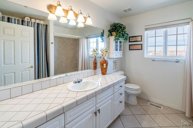 603 E Tanager Dr, Pueblo, CO 81007