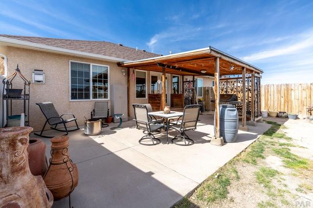 603 E Tanager Dr, Pueblo, CO 81007