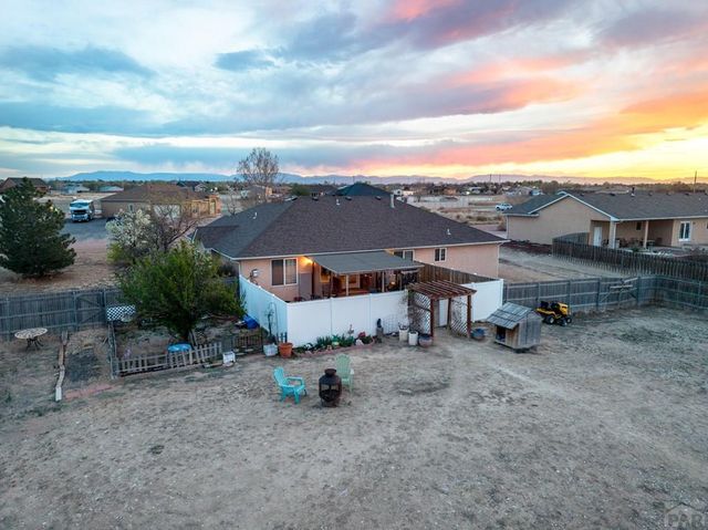 603 E Tanager Dr, Pueblo, CO 81007