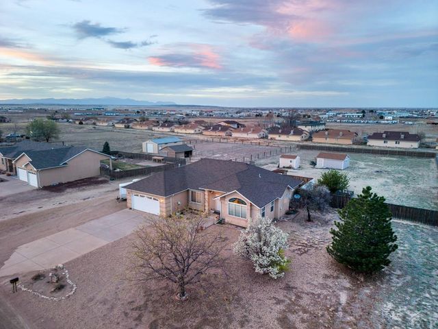 603 E Tanager Dr, Pueblo, CO 81007