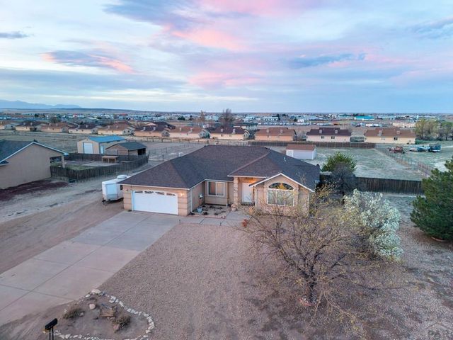 603 E Tanager Dr, Pueblo, CO 81007