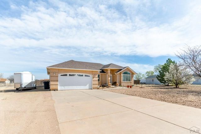 603 E Tanager Dr, Pueblo, CO 81007