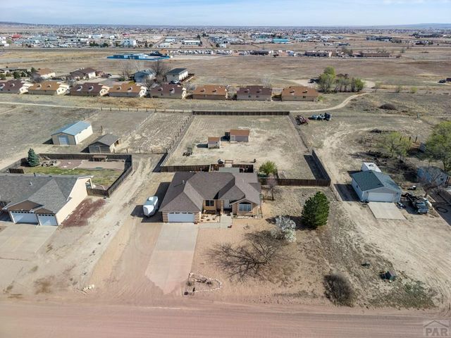 603 E Tanager Dr, Pueblo, CO 81007