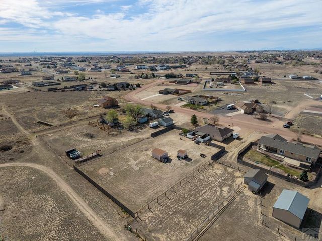 603 E Tanager Dr, Pueblo, CO 81007