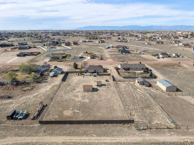 603 E Tanager Dr, Pueblo, CO 81007