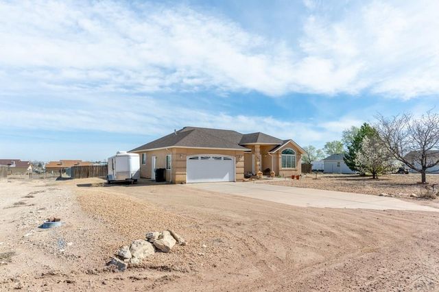 603 E Tanager Dr, Pueblo, CO 81007