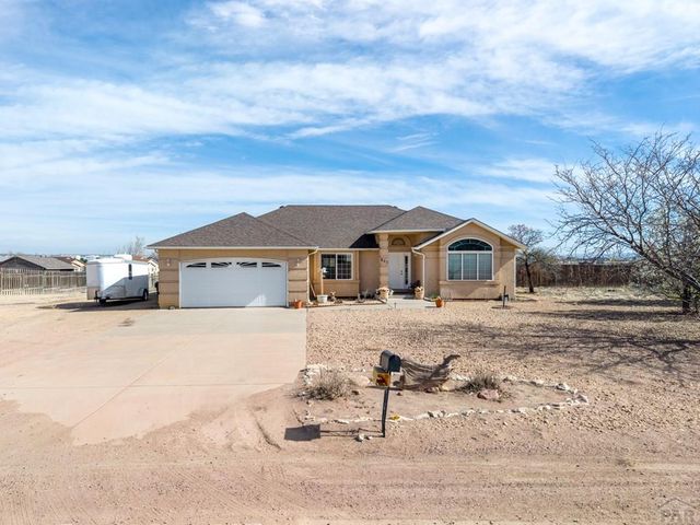 603 E Tanager Dr, Pueblo, CO 81007
