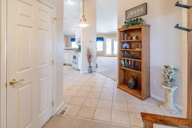 603 E Tanager Dr, Pueblo, CO 81007