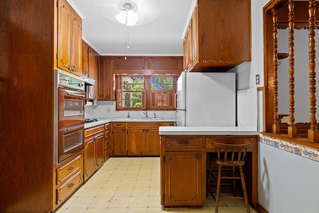 2104 Karnack Highway, Marshall, TX 75670