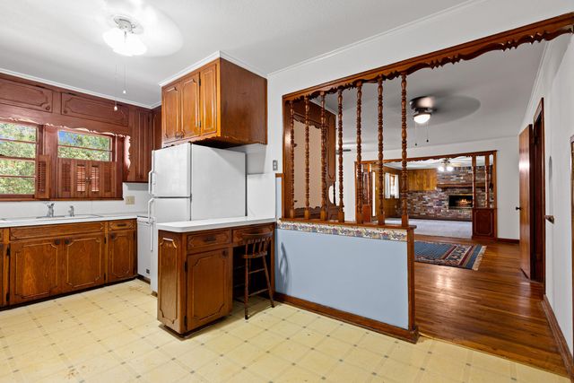 2104 Karnack Highway, Marshall, TX 75670