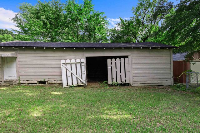 2104 Karnack Highway, Marshall, TX 75670