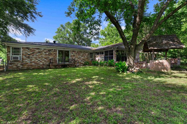 2104 Karnack Highway, Marshall, TX 75670