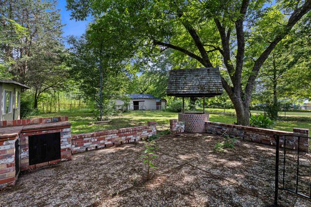 2104 Karnack Highway, Marshall, TX 75670