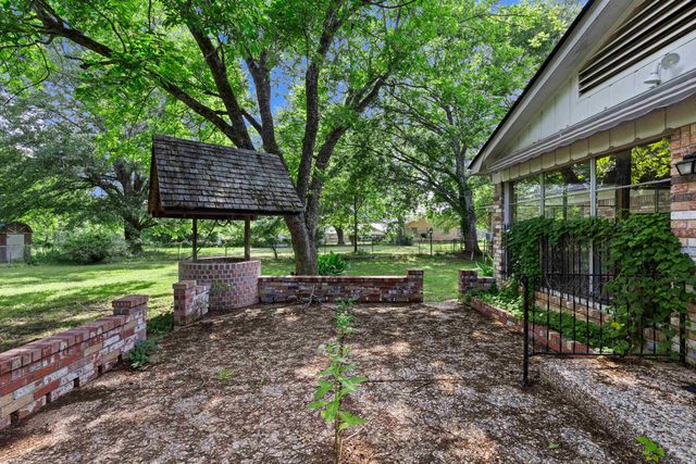 2104 Karnack Highway, Marshall, TX 75670