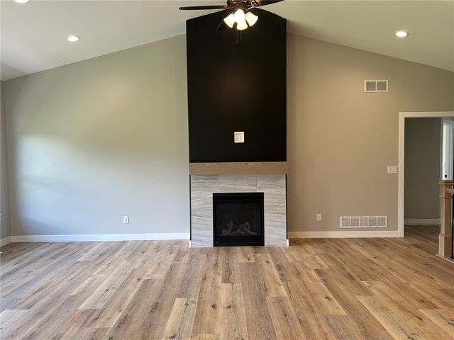 1415 Legend Drive, Tiffin, IA 52340