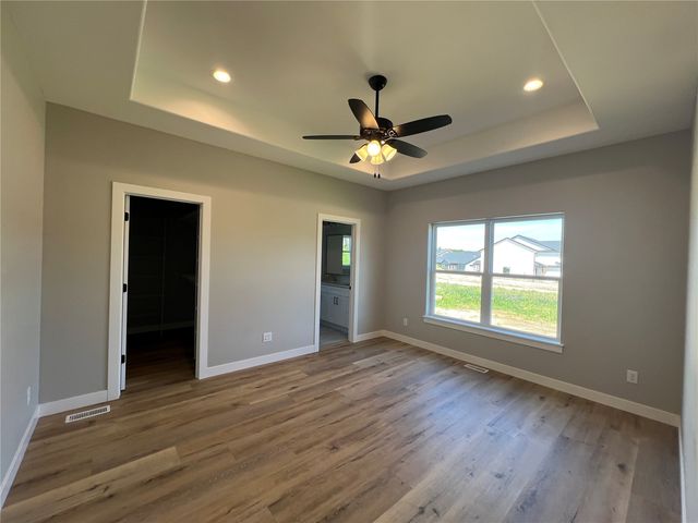 1415 Legend Drive, Tiffin, IA 52340