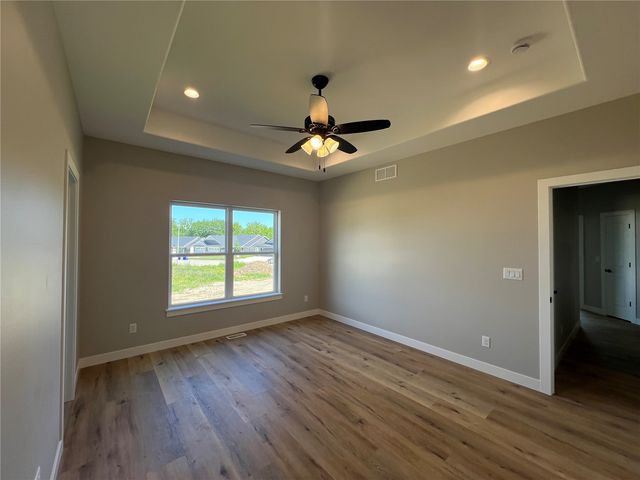 1415 Legend Drive, Tiffin, IA 52340