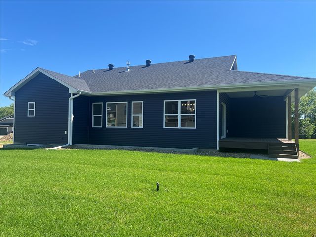 1415 Legend Drive, Tiffin, IA 52340