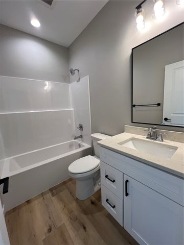 1415 Legend Drive, Tiffin, IA 52340