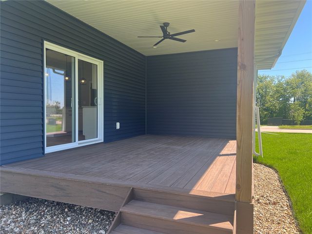 1415 Legend Drive, Tiffin, IA 52340