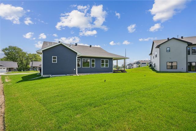1415 Legend Drive, Tiffin, IA 52340